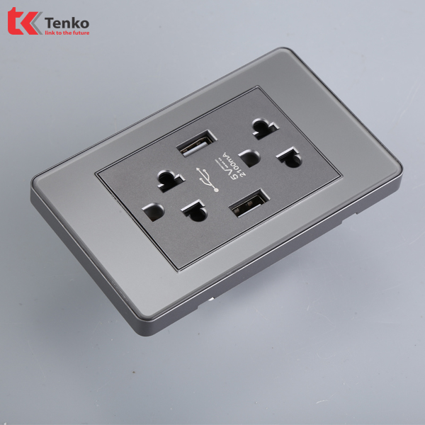 Ổ Điện Đôi 3 Chấu Có USB Sạc Màu Xám Mặt PVC Trong Chống Giật Tenko TK-C9-G045