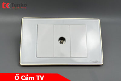 Ổ Cắm TV Âm tường Mặt Kính Cường Lực Trắng Viền Vàng TENKO TK-C18W-071