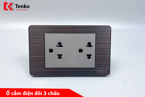 Ổ Cắm Điện Đôi 3 Chấu Màu Đen Xám Âm Tường Mặt Hợp Kim Tenko TK-C7G-044