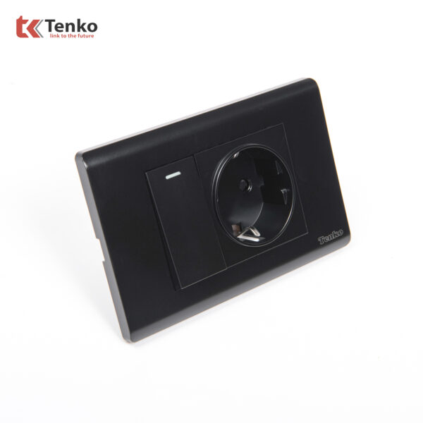 Ổ Cắm Chuẩn Đức Schuko Kết Hợp Công Tắc – Mặt Nhựa PC Đen Tenko TK-C25-063