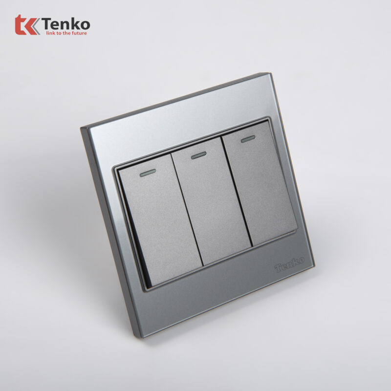 Công Tắc 3 Nút Mặt Kính Cường Lực Tenko TK-V18-03 – Giải Pháp Điều Khiển Điện Hiện Đại, Bền Bỉ