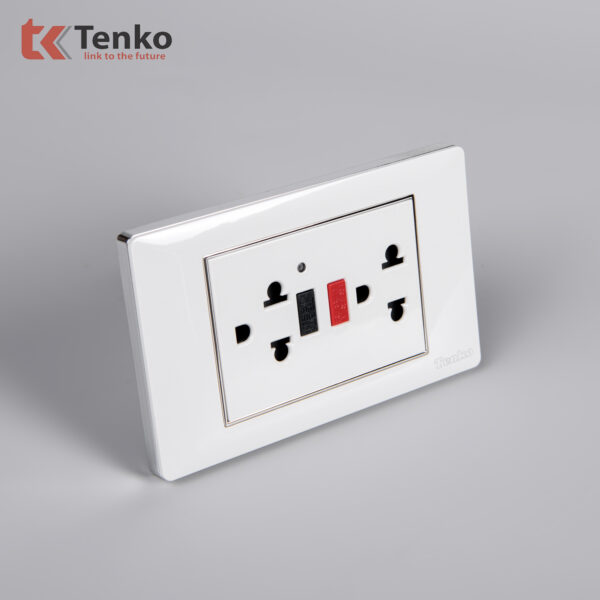Ổ Cắm Chống Chập, Chống Dò Điện Mặt Nhựa Trắng Viền Bạc Tenko TK-C27-19