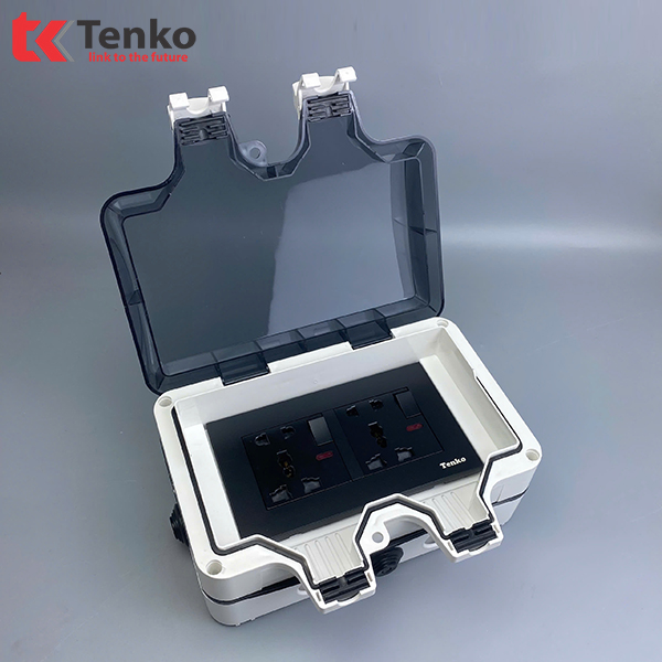 Ổ Cắm Chống Nước Tenko TK-IP66CN-134 04 Ổ Cắm Có Công Tắc, Sử Dụng An Toàn Ngoài Trời