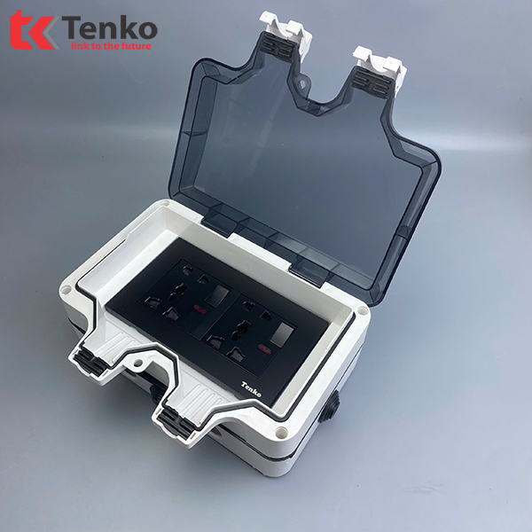Ổ Cắm Chống Nước Tenko TK-IP66CN-134 04 Ổ Cắm Có Công Tắc, Sử Dụng An Toàn Ngoài Trời