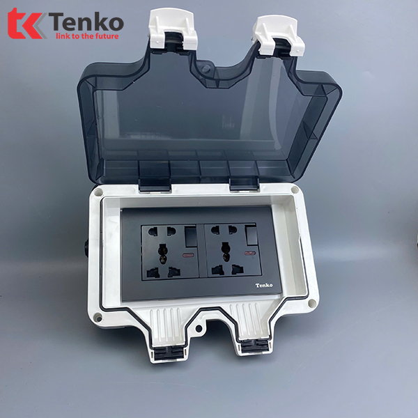 Ổ Cắm Chống Nước Tenko TK-IP66CN-134 04 Ổ Cắm Có Công Tắc, Sử Dụng An Toàn Ngoài Trời
