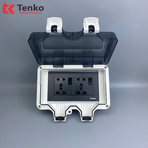 Ổ Cắm Chống Nước Tenko TK-IP66CN-134 04 Ổ Cắm Có Công Tắc, Sử Dụng An Toàn Ngoài Trời